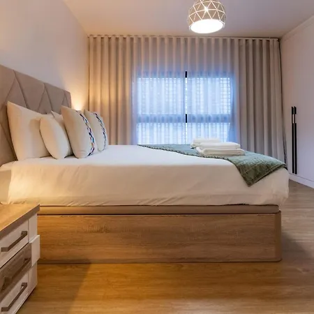 Sao Lucas Com Piscina E Parking No *