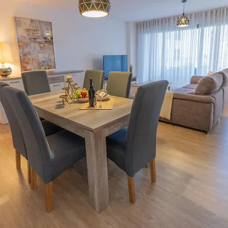 Sao Lucas Com Piscina E Parking No 丰沙尔