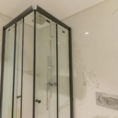 Apartament Sao Lucas Com Piscina E Parking No Funchal (Madeira)