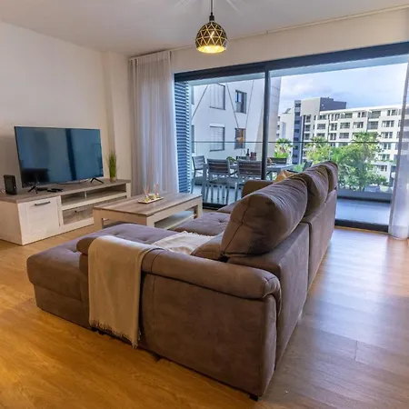 Apartament Sao Lucas Com Piscina E Parking No Funchal (Madeira)