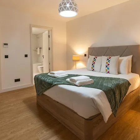 Sao Lucas Com Piscina E Parking No Lägenhet Funchal (Madeira)