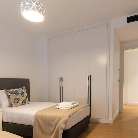 Sao Lucas Com Piscina E Parking No Funchal (Madeira)