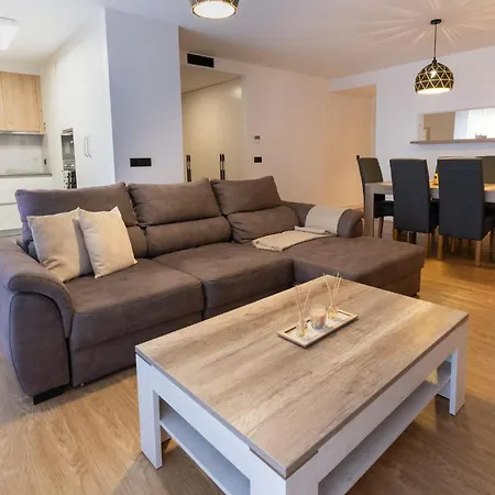 Sao Lucas Com Piscina E Parking No * Funchal (Madeira)