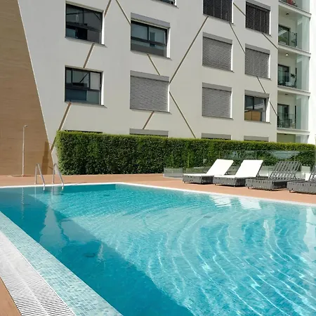 Sao Lucas Com Piscina E Parking No * Funchal (Madeira)