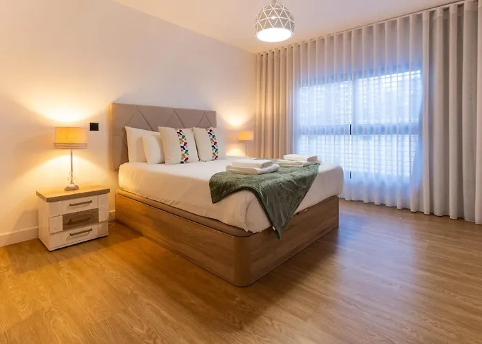 Appartamento Sao Lucas Com Piscina E Parking No Funchal (Madeira)