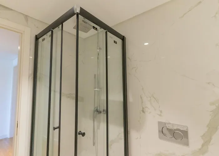 Appartamento Sao Lucas Com Piscina E Parking No Funchal (Madeira)