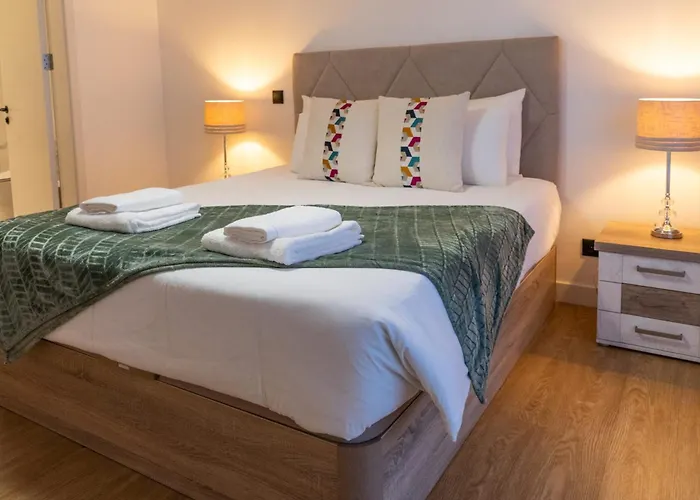 Sao Lucas Com Piscina E Parking No