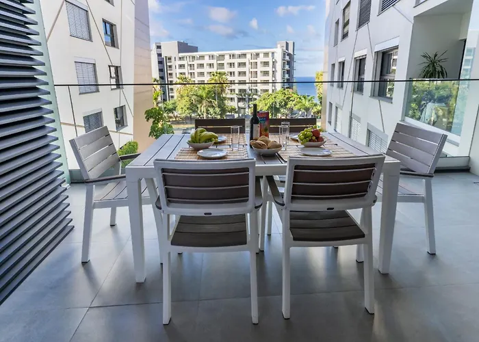 Sao Lucas Com Piscina E Parking No Appartamento Funchal (Madeira)