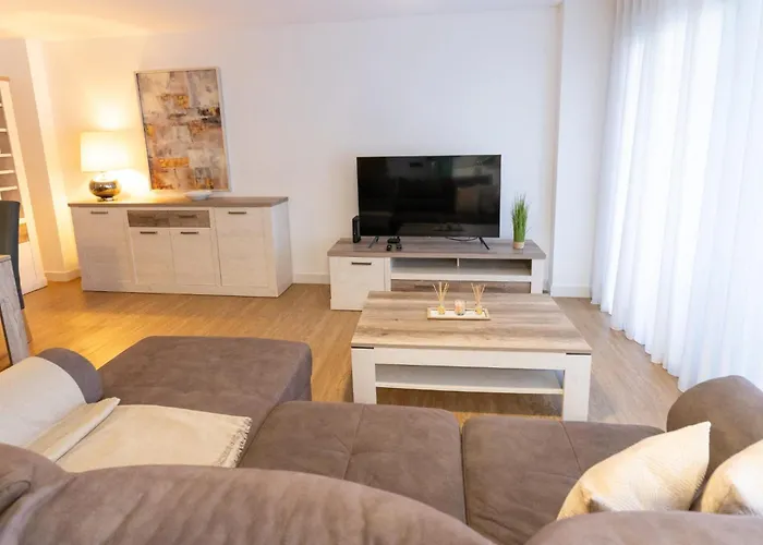 Sao Lucas Com Piscina E Parking No Funchal (Madeira)