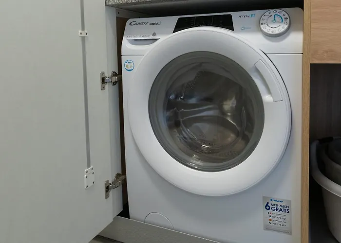 Sao Lucas Com Piscina E Parking No * Funchal (Madeira)