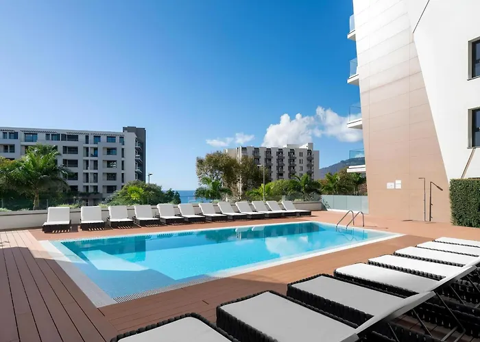 Sao Lucas Com Piscina E Parking No *